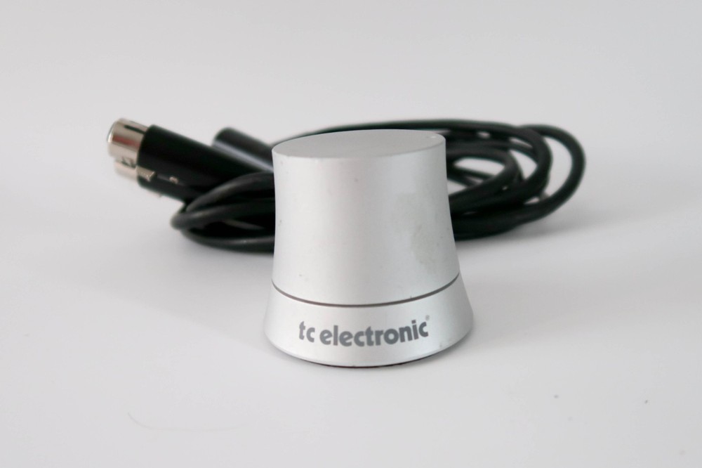 TC Electronic Level Pilot X Desktop Speaker Volume Controller with XLR