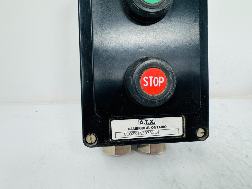 ATX Start- Stop Button Selector Switch ATX CS02Z4A303A3L4 Open Box