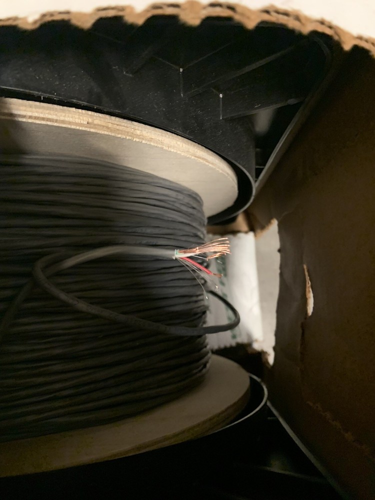 West Penn 253241BGY1000 4C 22G Stranded, Shielded Plenum Communication Cable