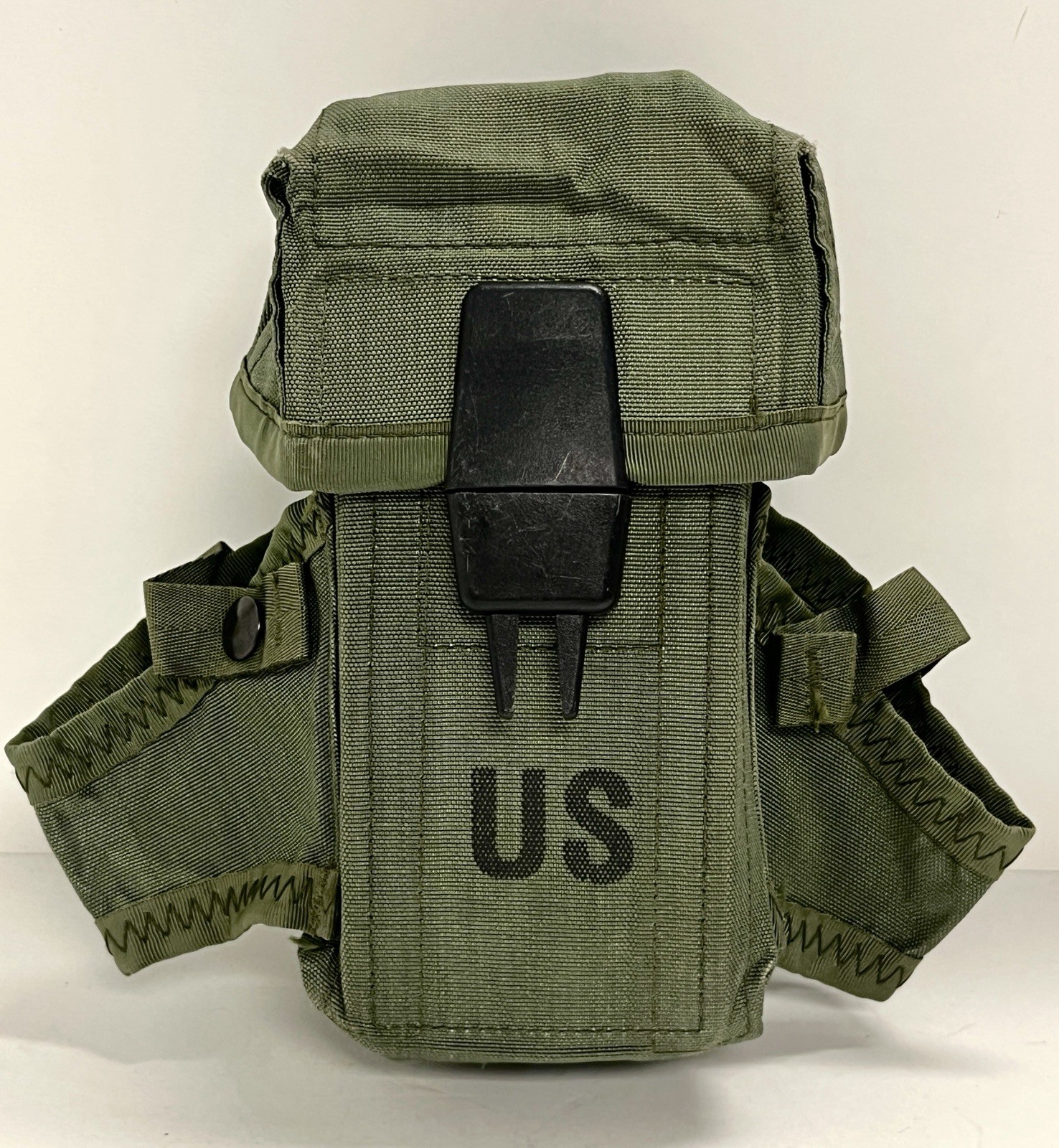 Military Issue ALICE LC1 LC-1 Mag Pouch -- Small Arms Ammo Case -- Great Cond