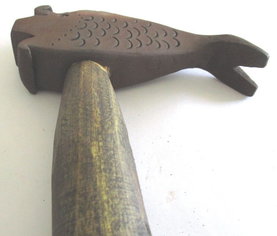 ANTIQUE OLD CLAW HAMMER TOOL FISH SHAPE UNUSUAL RARE
