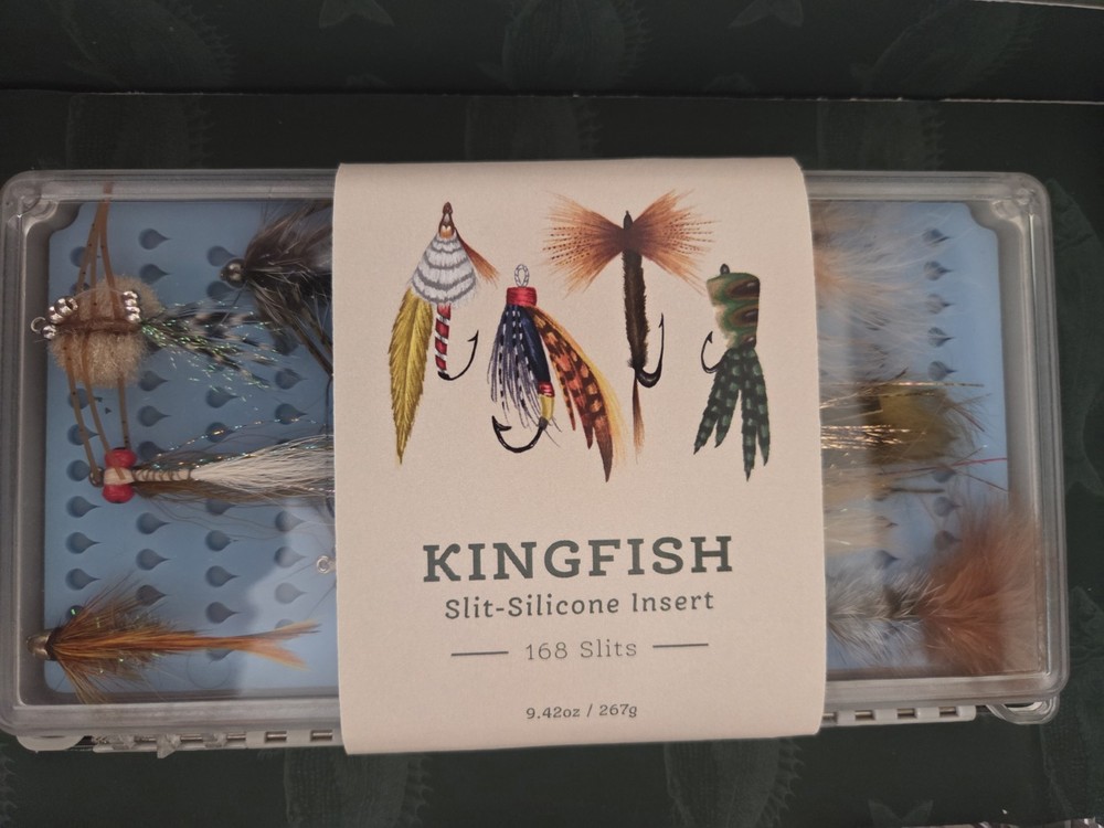Kingfish Supply Co. Fly Tying Kit Feathers, Metallic Thread, Dubbing, Quill