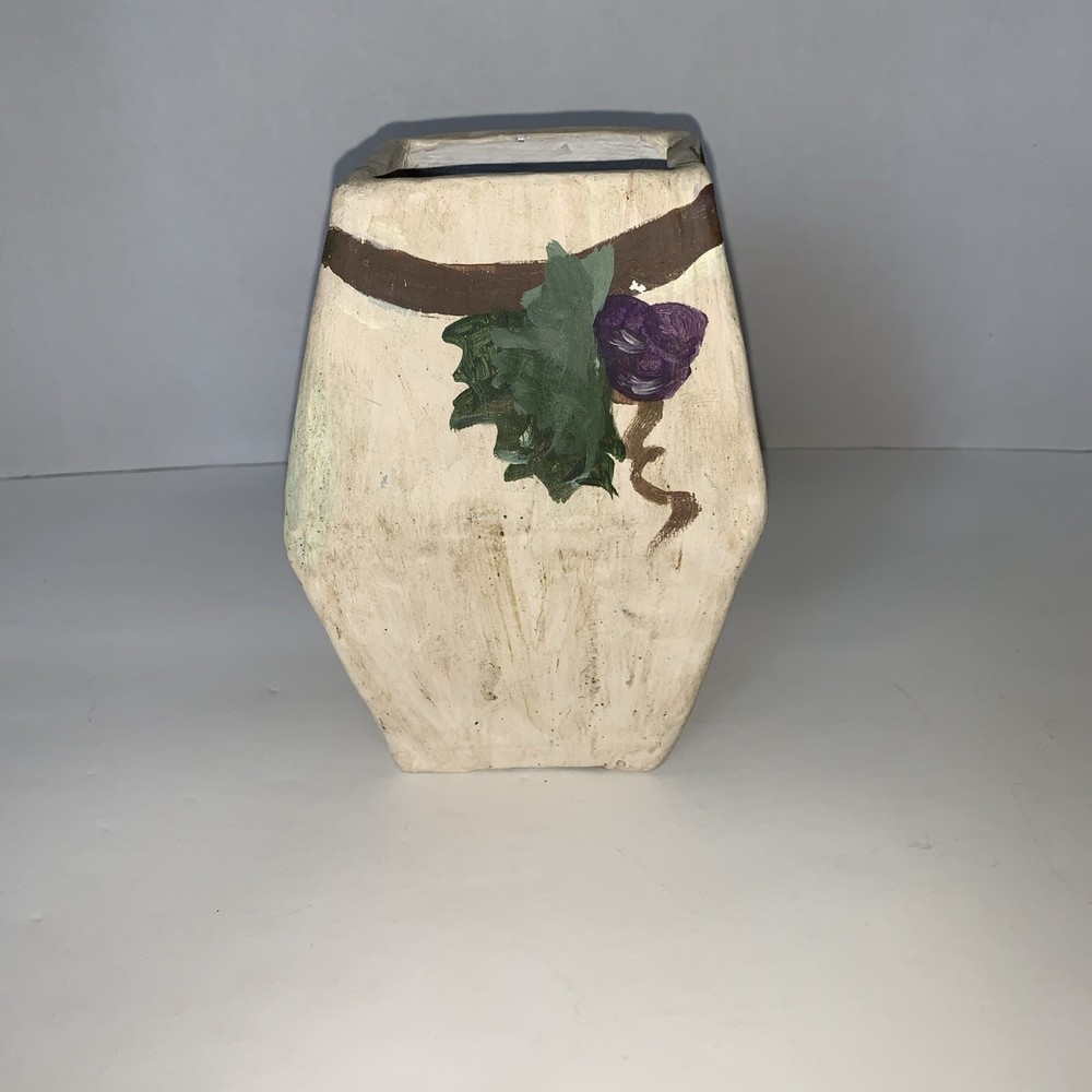 High School Project Pottery Grape Theme Decoration ￼￼