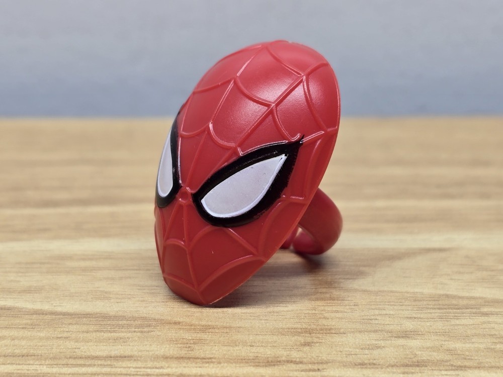 2012 Marvel Spider Man Plastic Ring Deco Pac