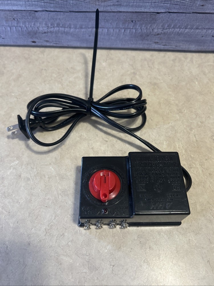AHM Hobby Transformer Model 70210 HO Scale Train Control Power Pack