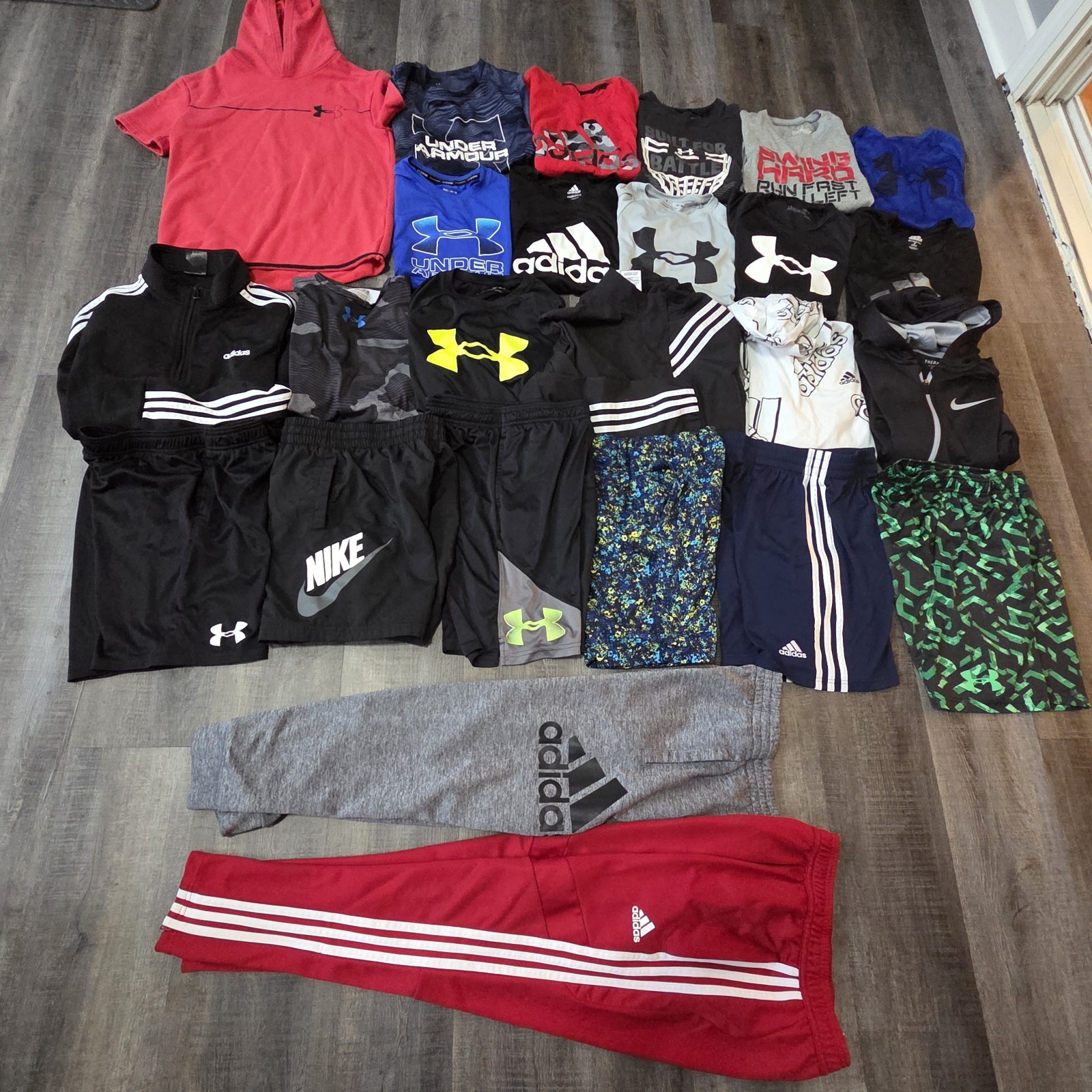 Nike Under Armour Adidas Boys Medium Clothing Lot 25 Pieces