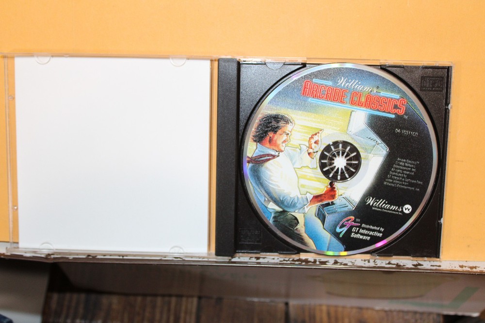 1995 Williams Arcade Classics CD-ROM Defender II Joust Robotron Bubbles Sinistar
