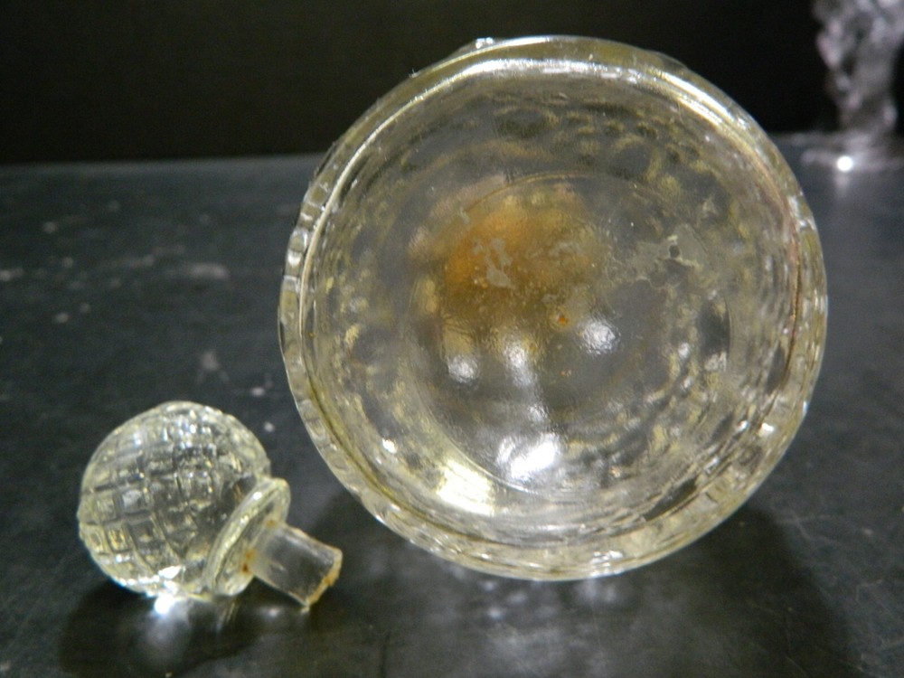 Vintage Daisy Button Perfume Bottle w/ Diamond Pattern Stopper 7" Excellent Con