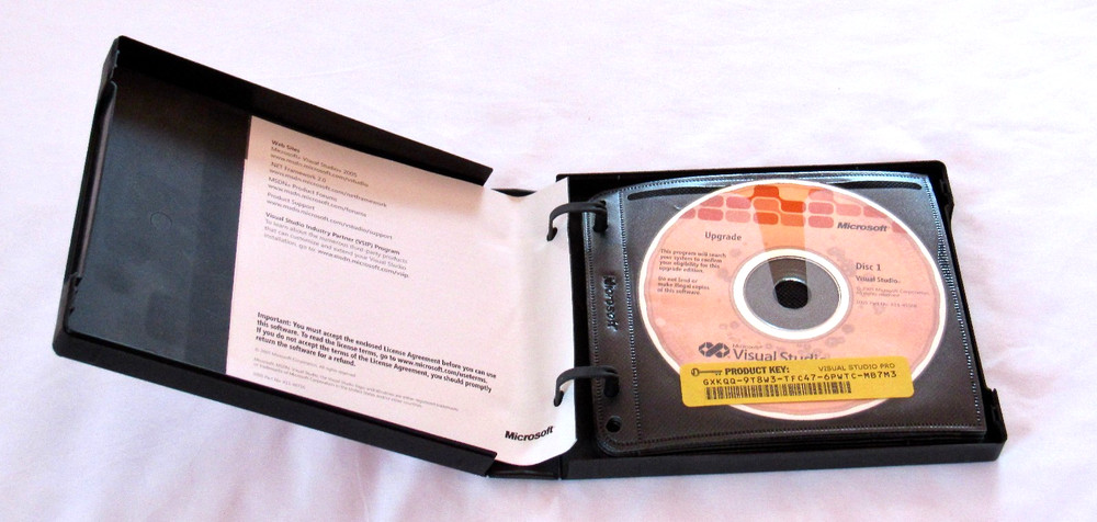 Microsoft Visual Studio 2005 Professional Edition MSDN - Sub Renewal + POSTERS