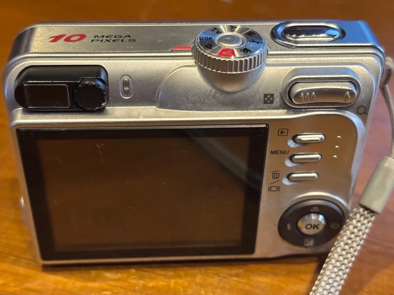 Technika SH-A366 10MP Digital Camera – 3x Super Zoom – Untested