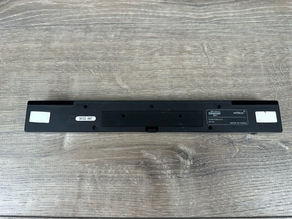 NYKO 87005-E14 Wireless Sensor Bar for Nintendo Wii Game Console