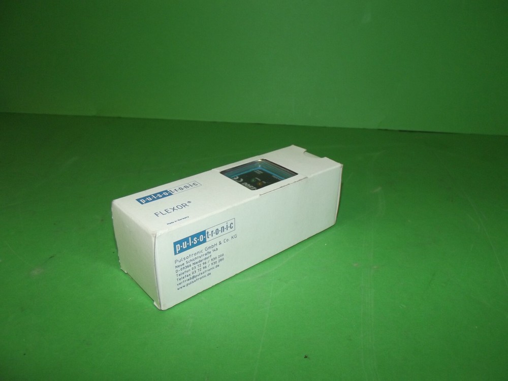 FLEXOR Pulsotronic 9883-2500 NPN 40mm Inductive sensor.