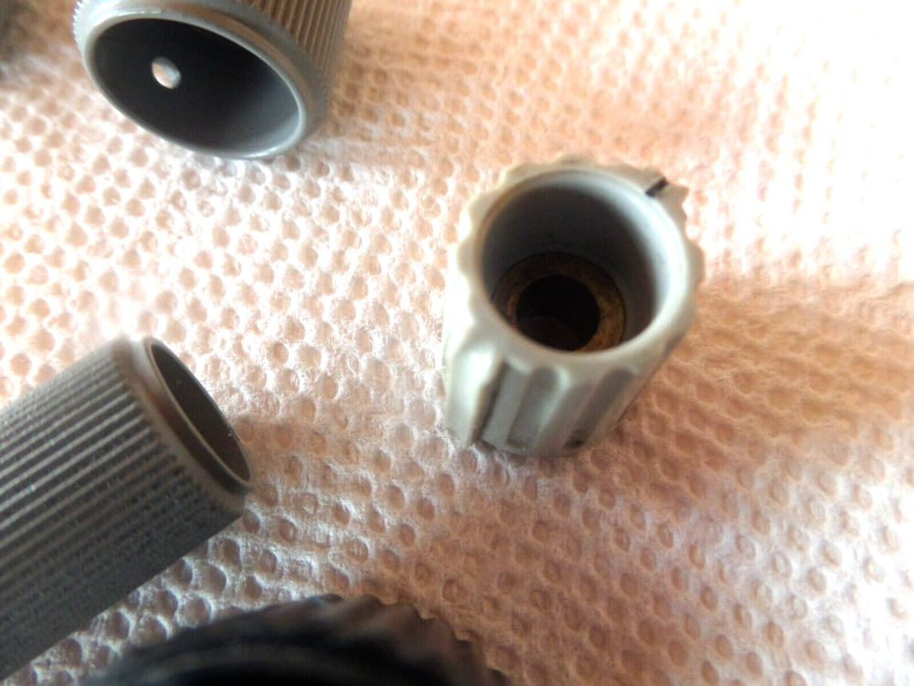 KNobs collins miso narco? Tek? used some with set screws some new 6 pcs
