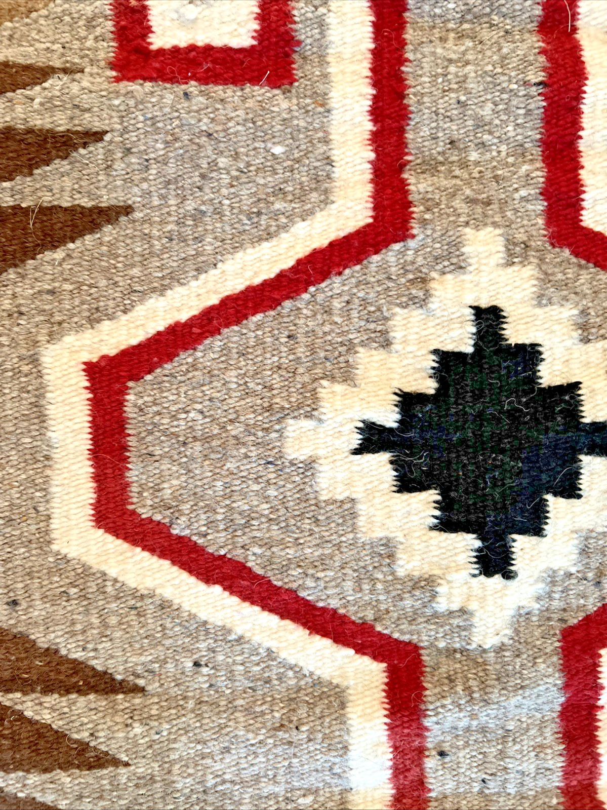 VINTAGE NATIVE AMERICAN NAVAJO WOOL RUG / HANDWOVEN 30" x 58"