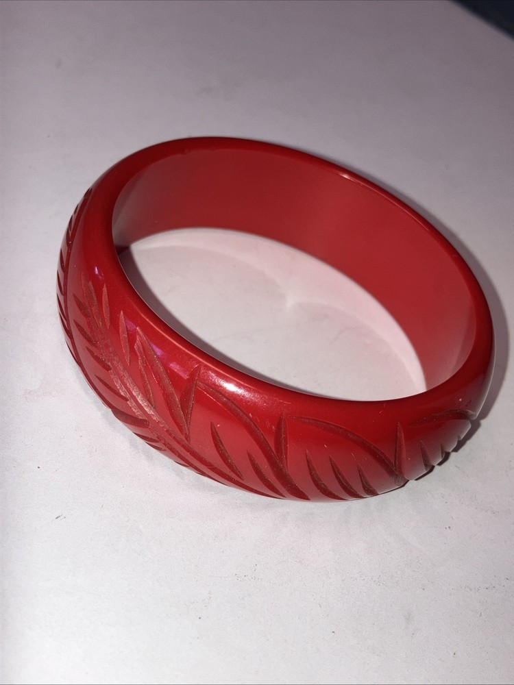 Vintage Cherry Red Carved Bakelite Bangle Bracelet