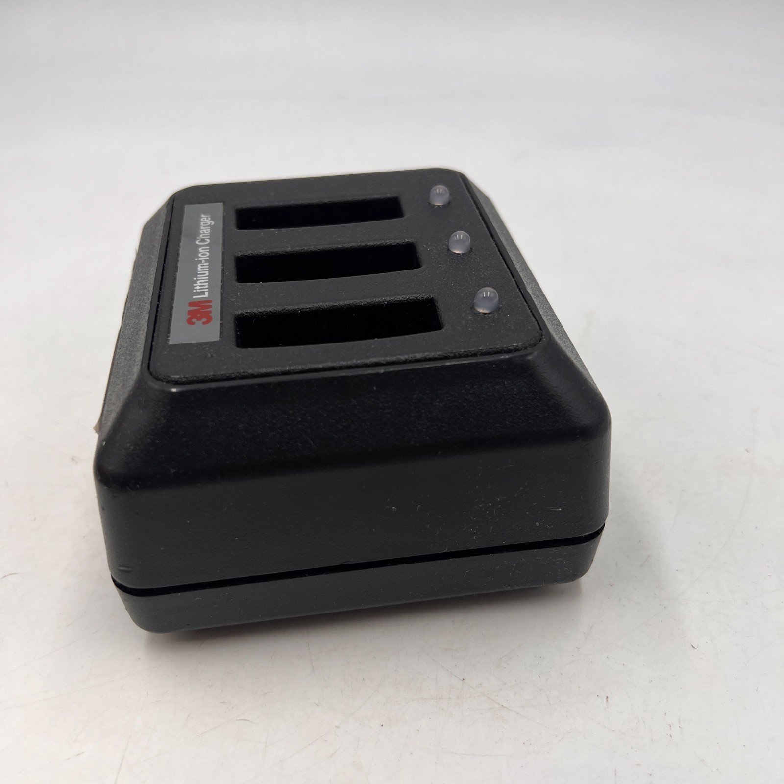 3M Lithium Ion Battery Charger For XT-1 C1060 Drive Thru Intercom Headset C933AA