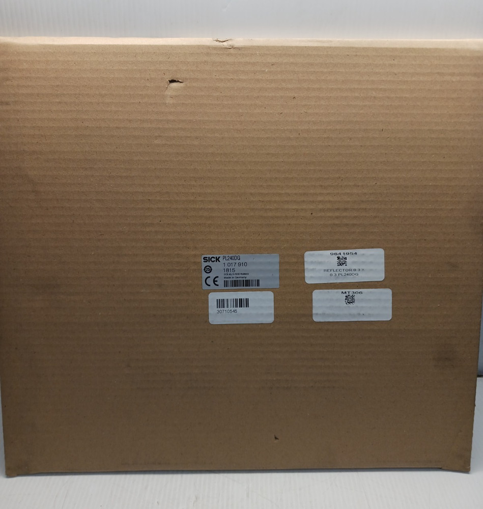 New Sick PL240DG Reflector Plate Reflective Mirror for Sensor