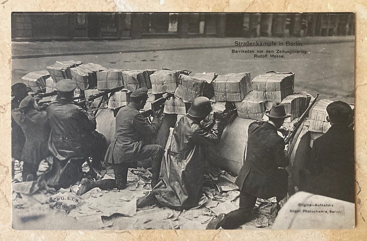 POST-WWI GERMAN FREIKORPS w/NEWSPAPER BARRICADES BERLIN 1919 PHOTO POSTCARD RPPC