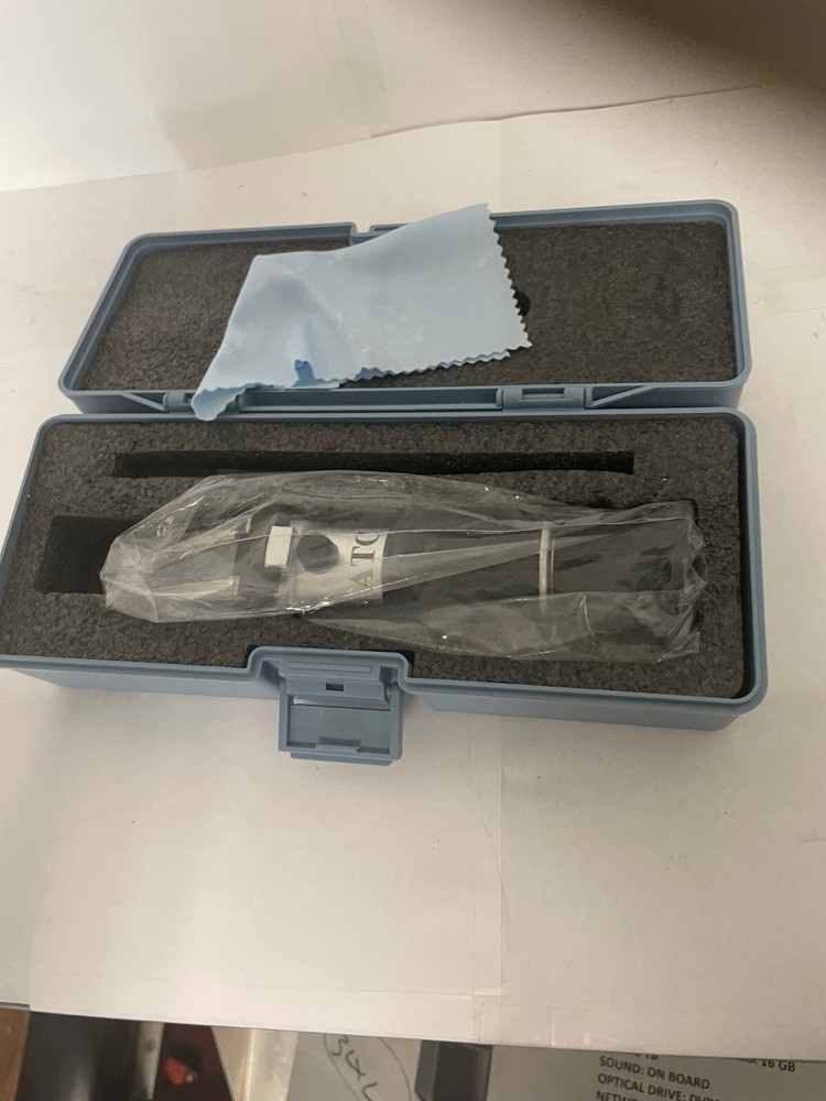 ATC Portable Refractometer with blue box cover