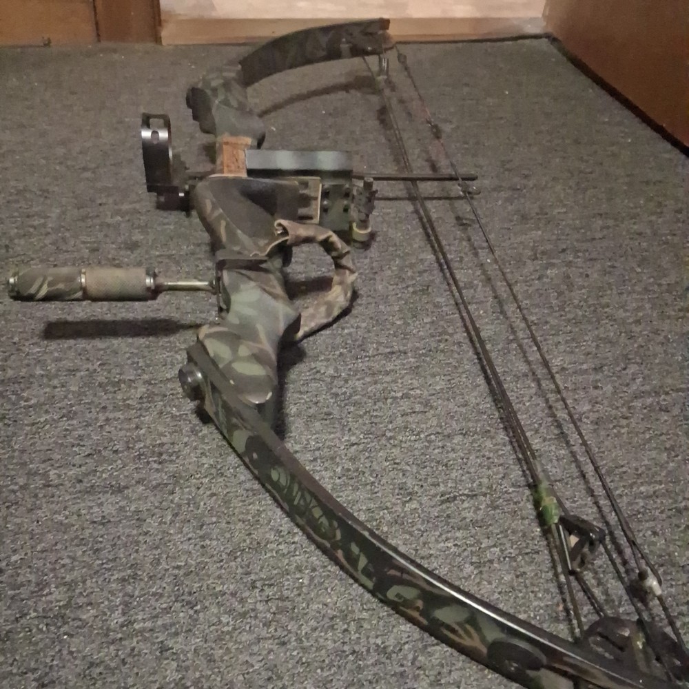 Martin Cougar Speed Flite Compound Bow W/ dead nuts sight