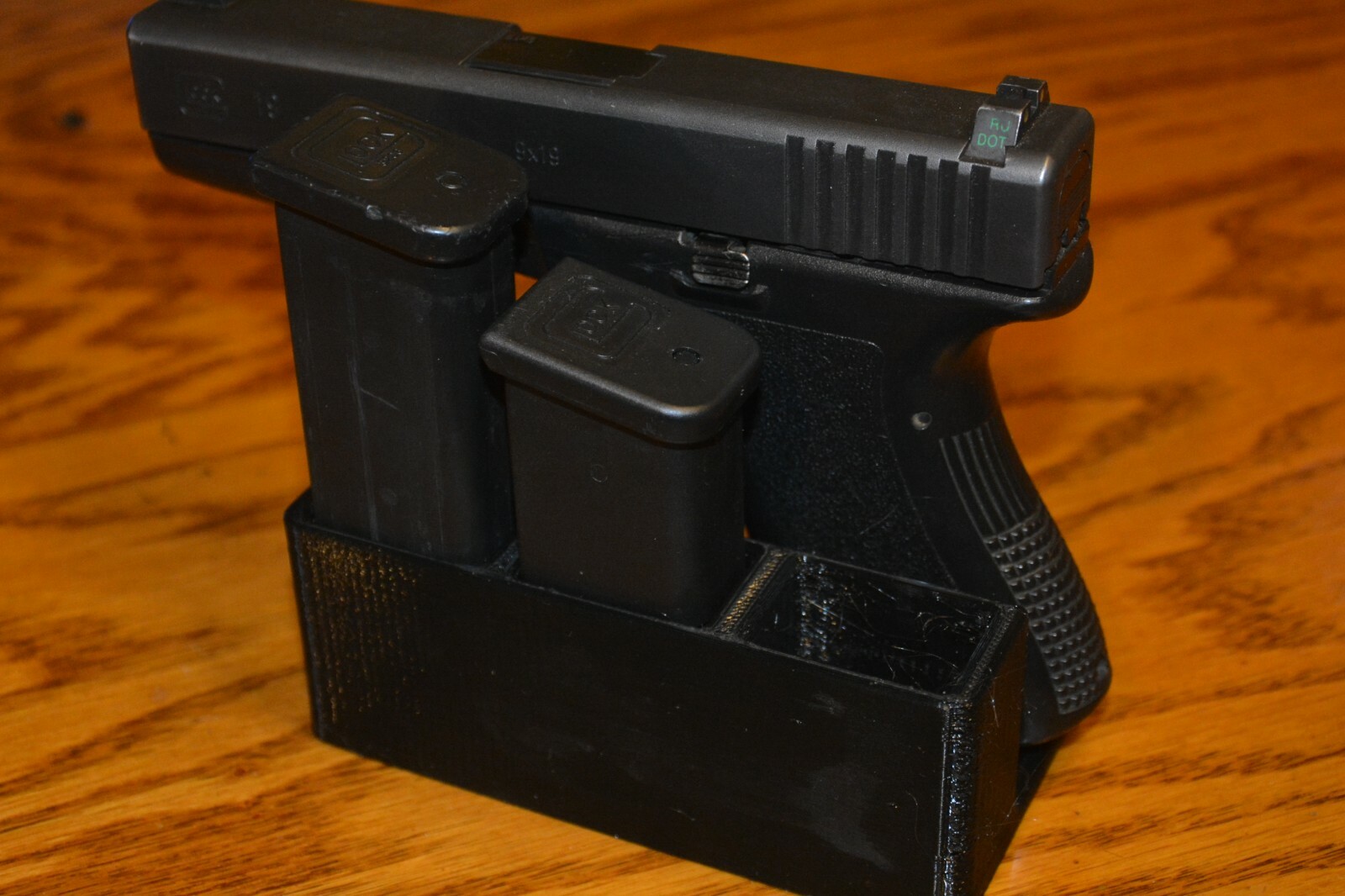Pistol & Magazine Stand for Glock 17, 19 and 26 Handgun. Gun Storage Holder.