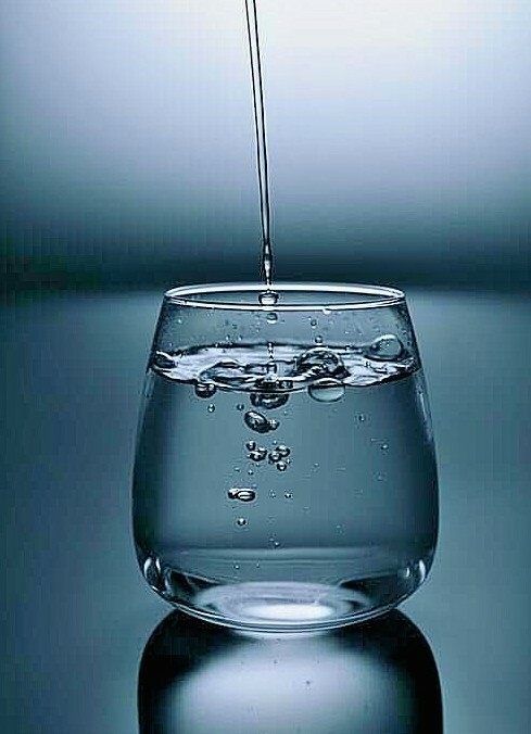 1 Gallon John Ellis Living Water BPA-FREE   Electron Energized