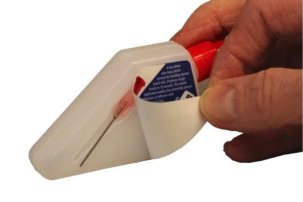 25g Precision Glue w Applicator Deluxe Materials AD92