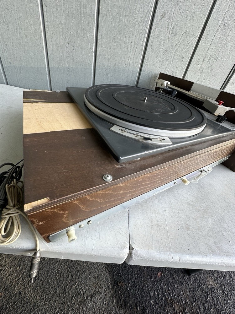 BOGEN B62 TURNTABLE (Read)