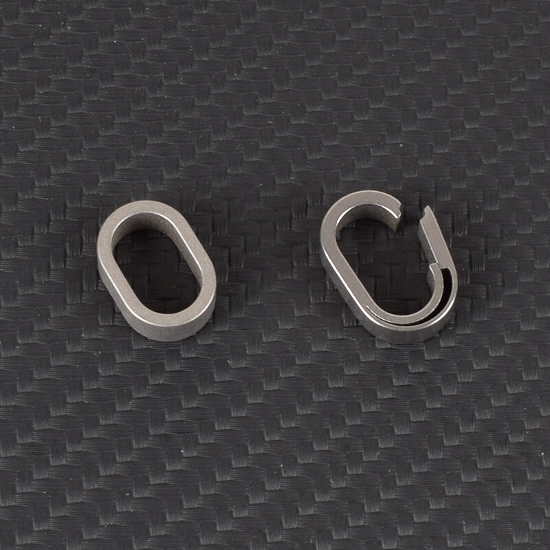 HotTitanium MINI Keychain Belt Buckle Multifunctional Outdoor EDC Snap Ring Loop