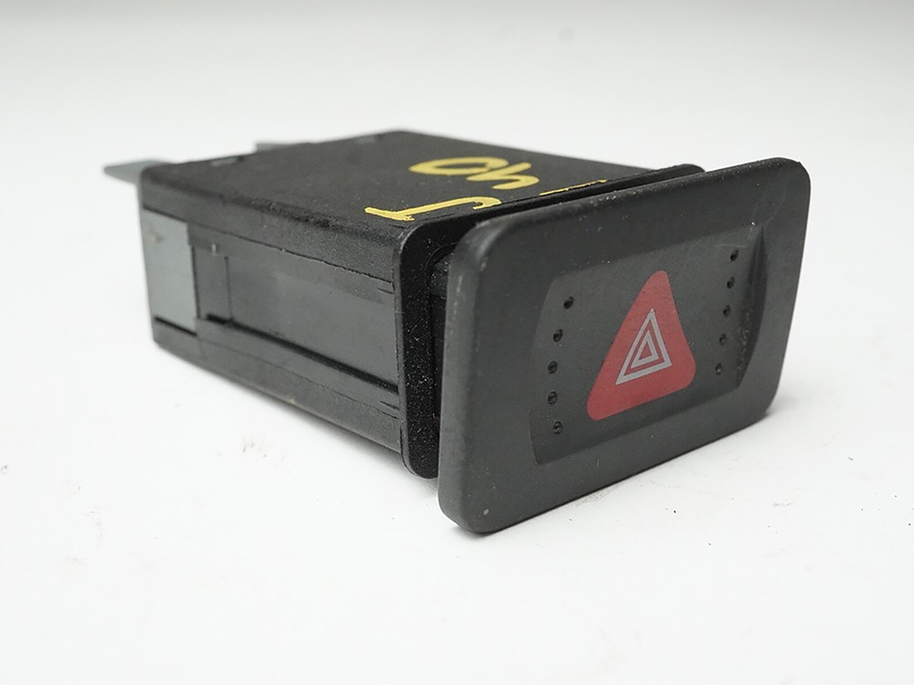 1999 - 2006 Volkswagen Golf Hazard Emergency Light Control BuTTon Switch OEM