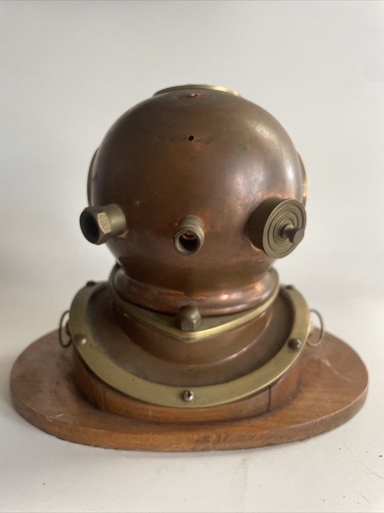 Vintage Brass Divers Helmet Clock Clock Needs Restoration