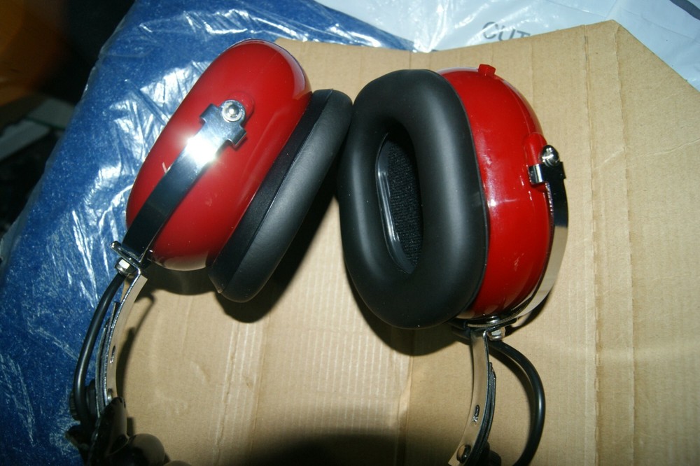 RACE ELECTRONICS AM-FM SCANNER HEADSET