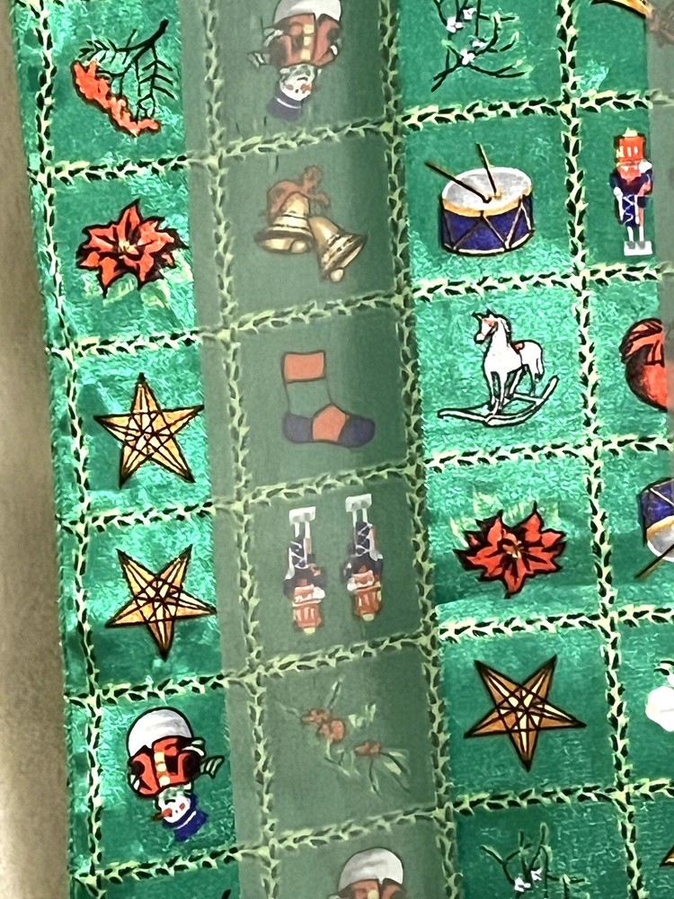 Vintage Polyester Christmas Themed Table Runner 60”x13”