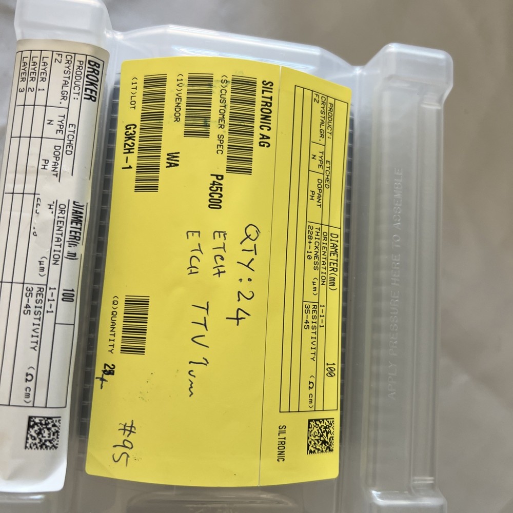 100mm Silicon Wafers-111 Thickness228+\-12Resistivity 35-45 ohm Etch +Etch