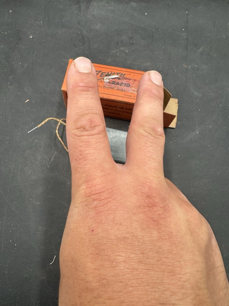 NOS Zenith Part #95-590 Vertical Output Transformer