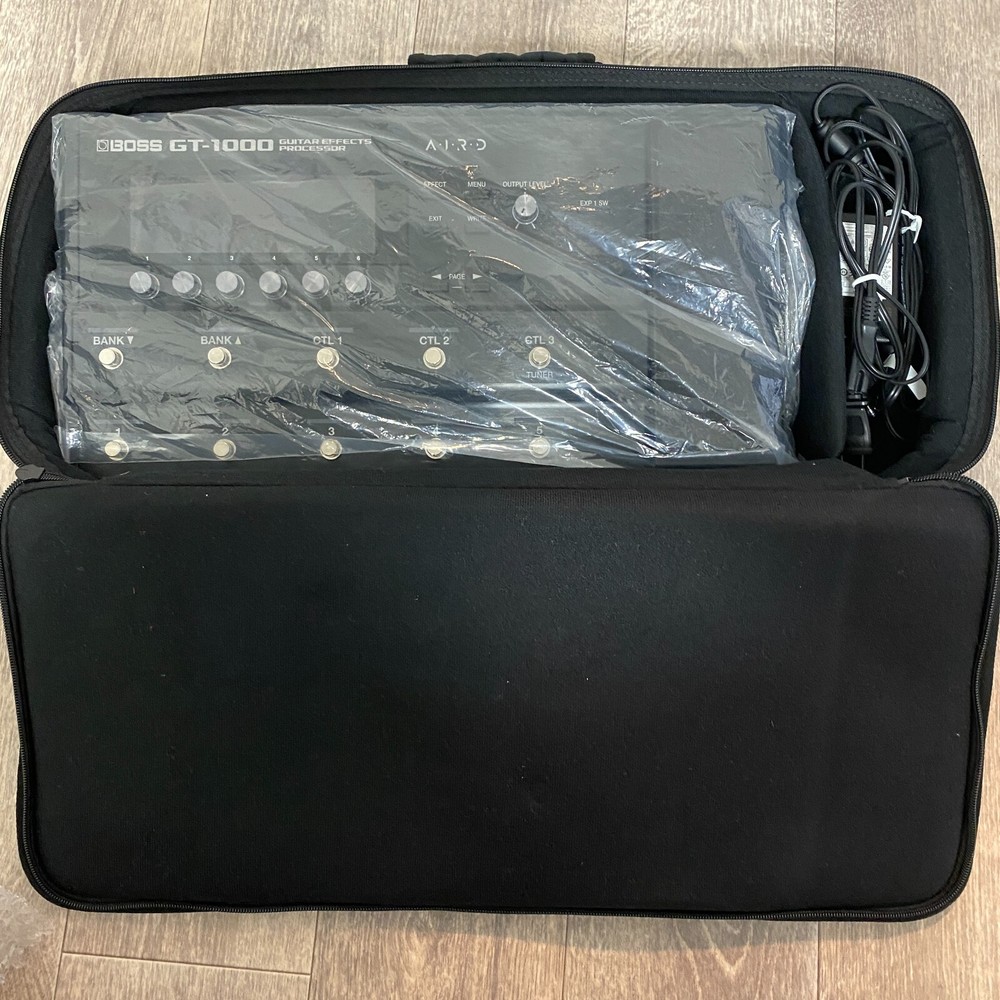 Boss GT-1000 Guitar Effects Processor Multi-Effects Pedal ※With / Adapter & Case