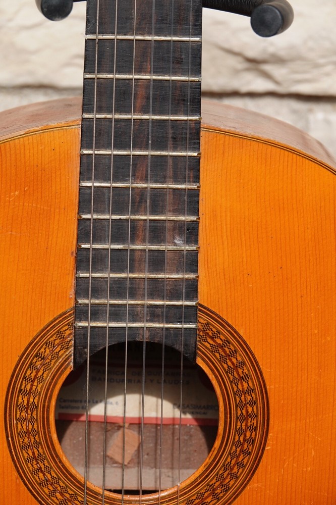 HERMANOS LEAL CLASSICAL GUITAR