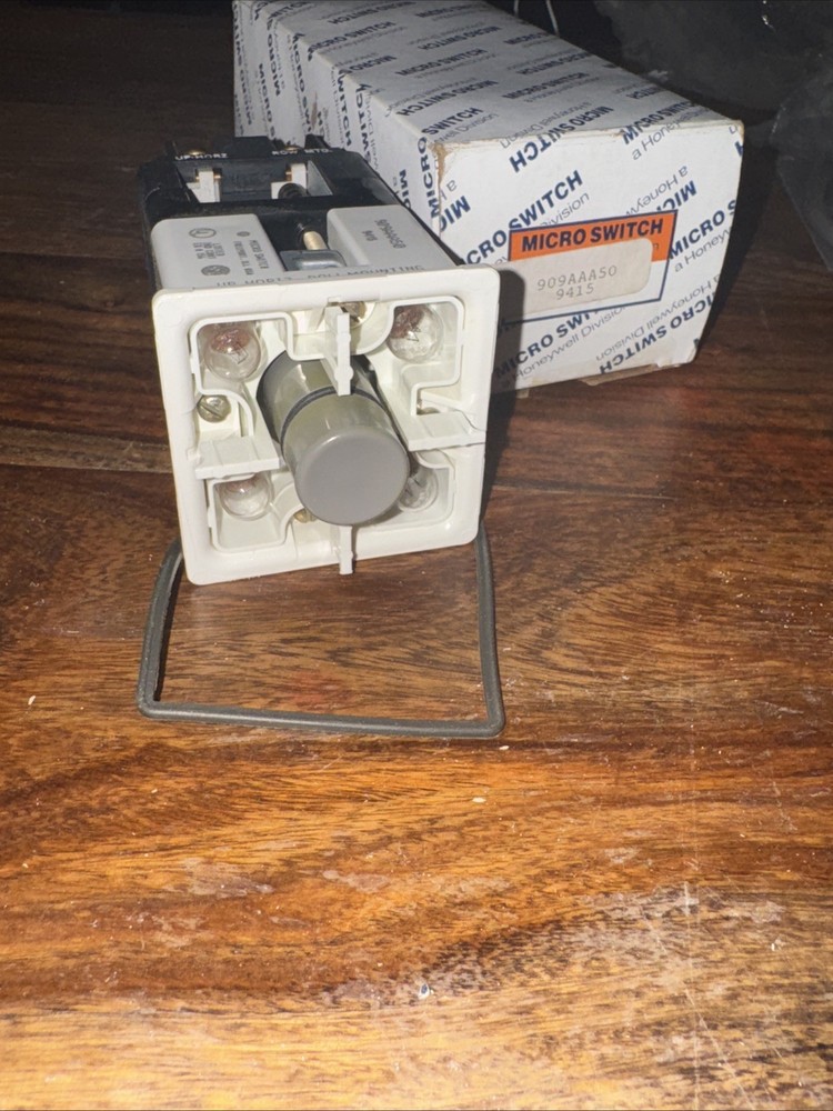 Honeywell Micro Switch 909AAA50 Operator Indicator Switch 120V, LO1