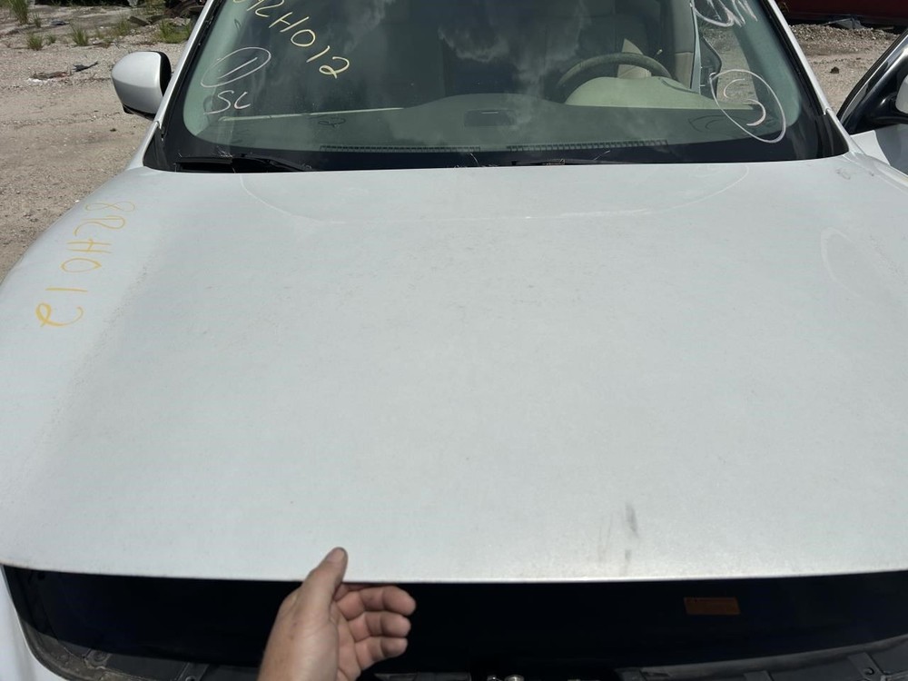 JX35 2013 Keys/Latches/Locks 104882445