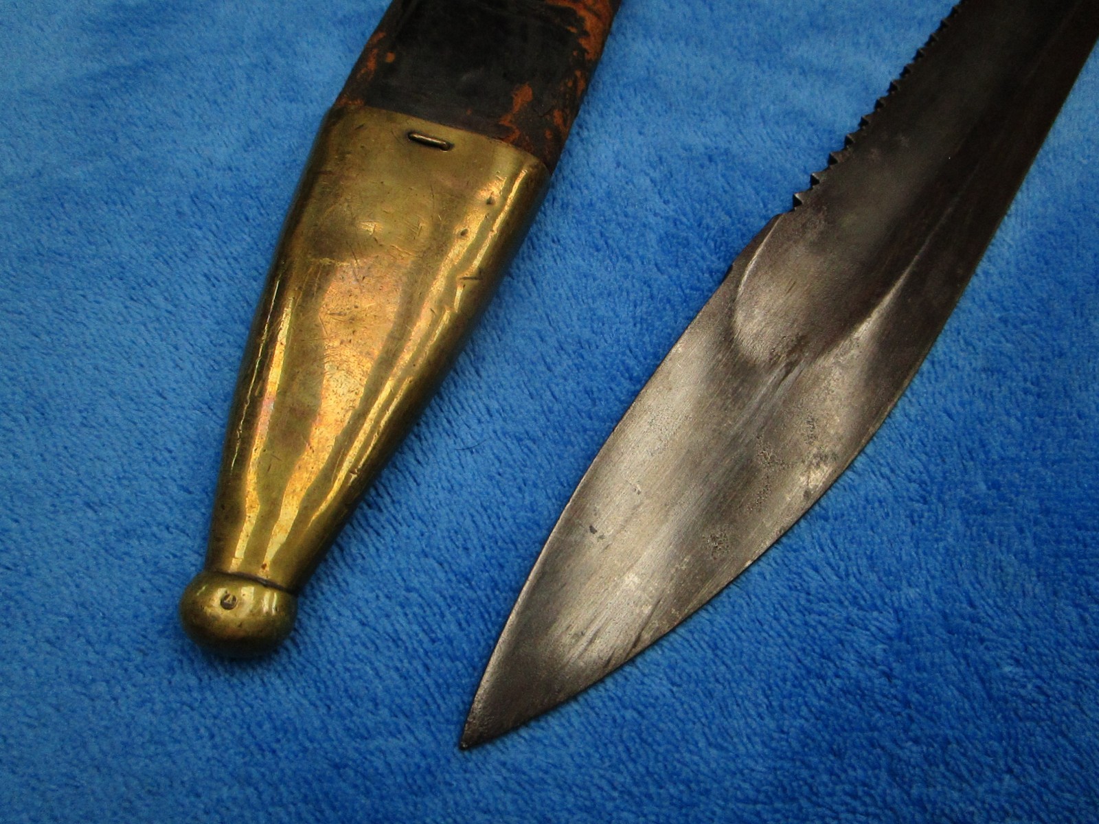 RARE ORIGINAL ANTIQUE M1868 BELGIUM SAWBACK BAYONET AND SCABBARD WITH HANGER