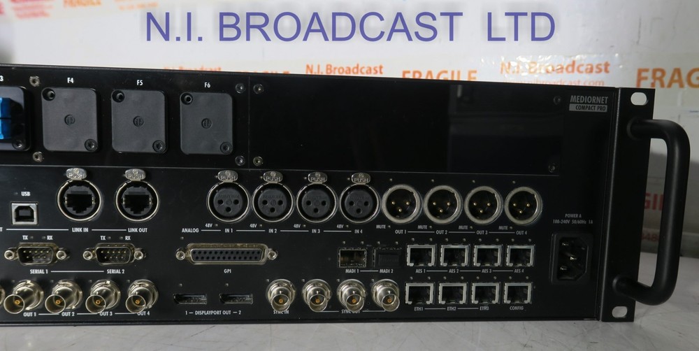 Riedel mediornet compact pro  fibre / 8x 3G / HD audio interface unit (ref 2)