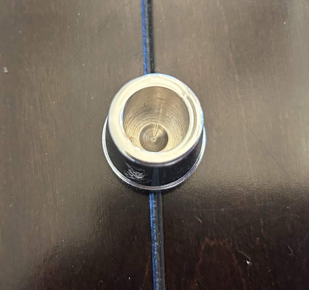 Razor Stand
