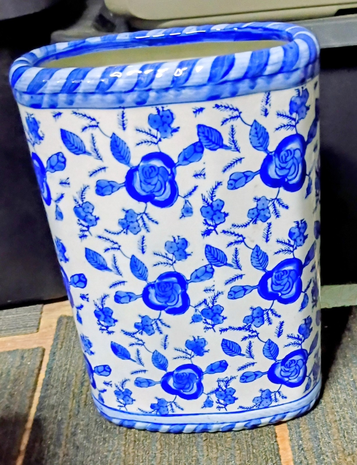 Blue White Floral Ceramic Oval Umbrella Stand for Entryway Foyer Indoor