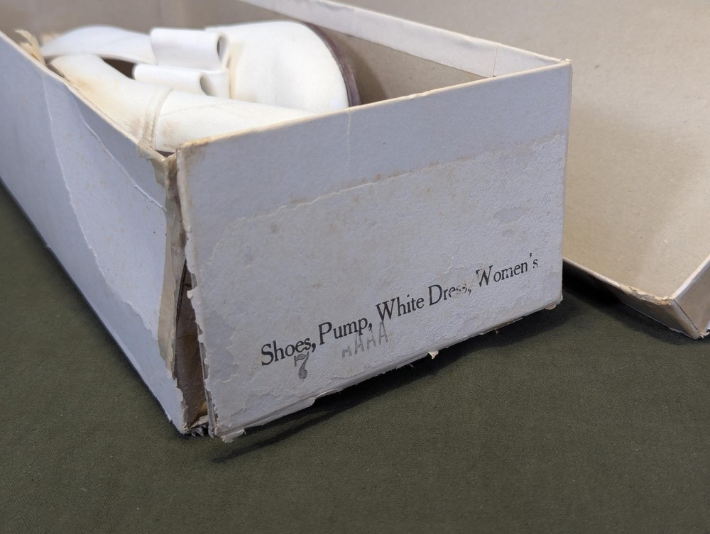 WWII Women's White US Marine Corps Bow Pump Shoes in Box Uniform USMC WAVES 7