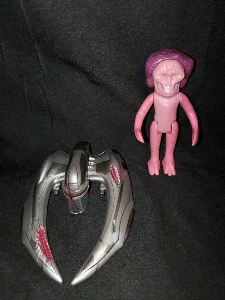 Battlestar Galactica Cylon Raider And Imperious Leader