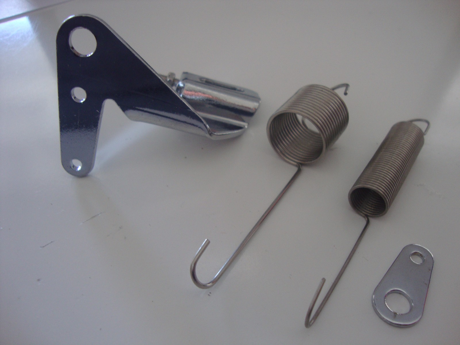 STAINLESS STEEL THROTTLE, 727 KICK DOWN CABLE AND BRACKET KIT #6054/6055/#6056