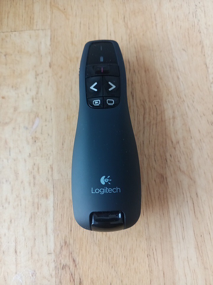Logitech . R400. Laser Pointer with Case Great Condition