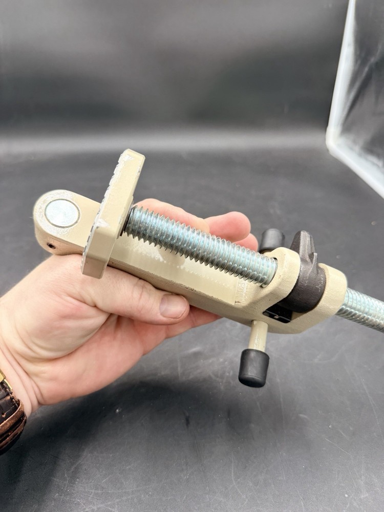 Makita 122470-4 Ls1013 Horizontal Vice Assembly