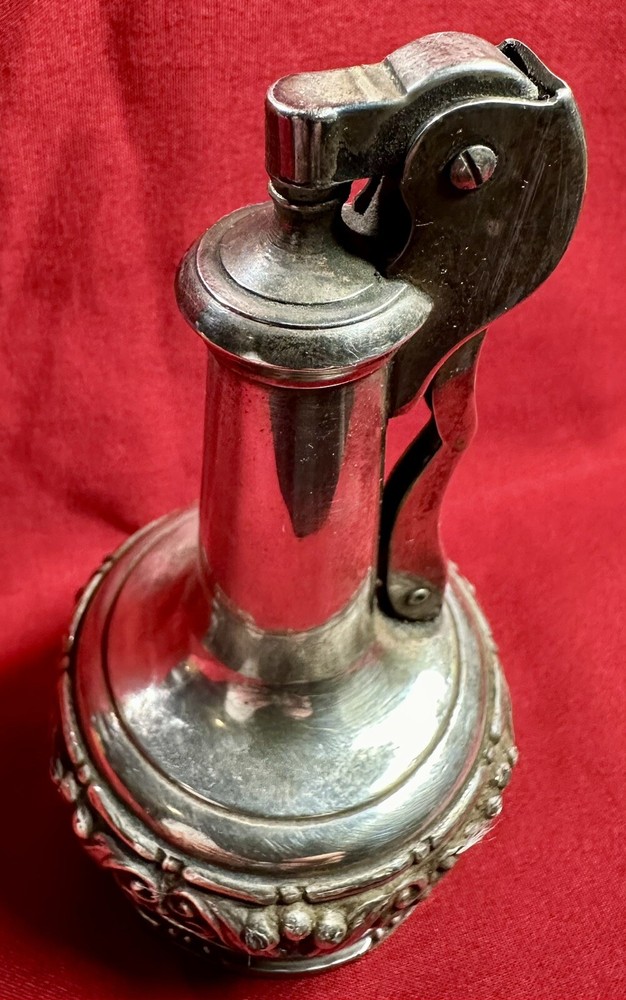 1950s Ronson Decanter Silver Plated Table Lighter 4th Version - Pat# 2.481.195