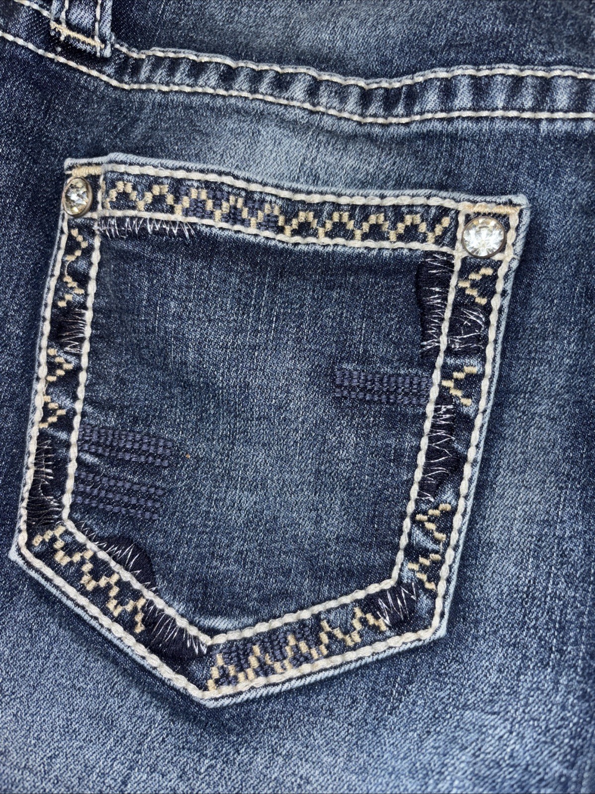 SHYANNE Shorts Womens Size 27 Blue Jean Denim Cowgirl Western Bling 4” JUNIORS